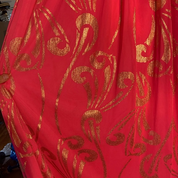 Pink gown - Picture 7 of 7